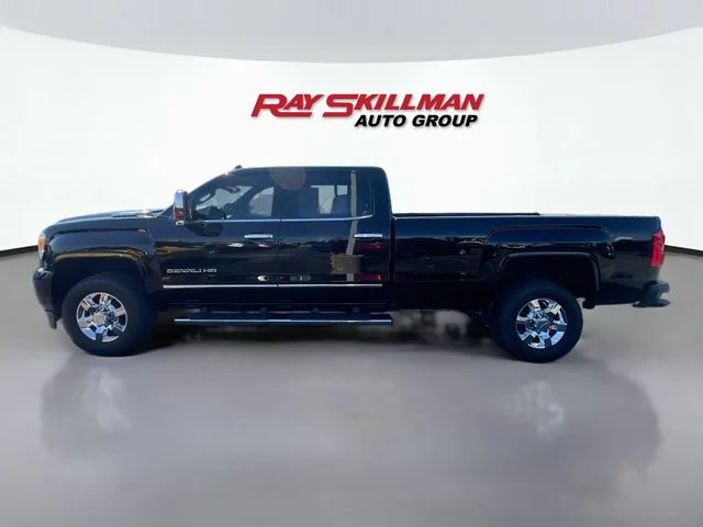 Used 2019 Black GMC Denali image 4