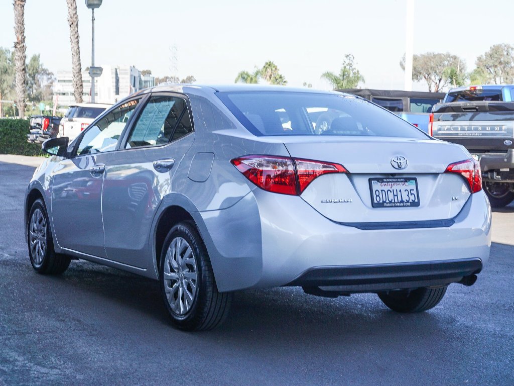 Used 2018 Silver Toyota LE image 5