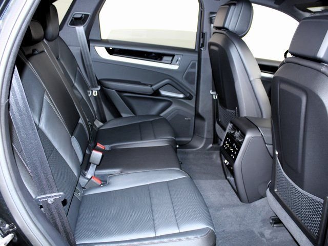 New 2026 Chromite Black Metallic Porsche  image 22