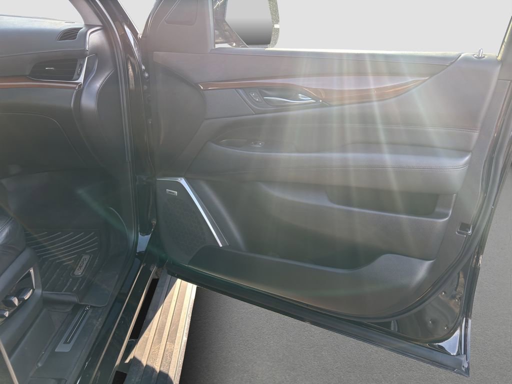 2020 Cadillac Escalade Premium Luxury - Photo 23