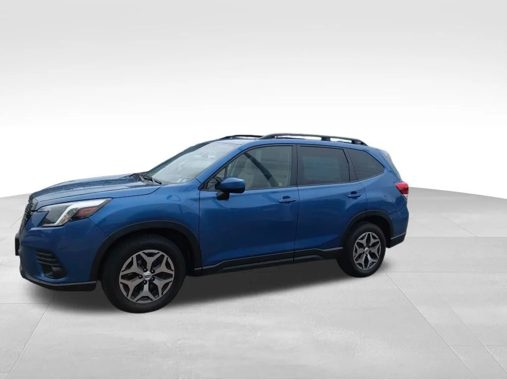 Used 2023 Horizon Blue Pearl Subaru Premium image 19