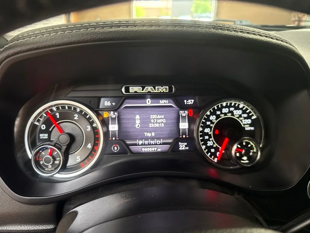 Used 2021 Granite Crystal Metallic Clearcoat Ram Laramie image 24
