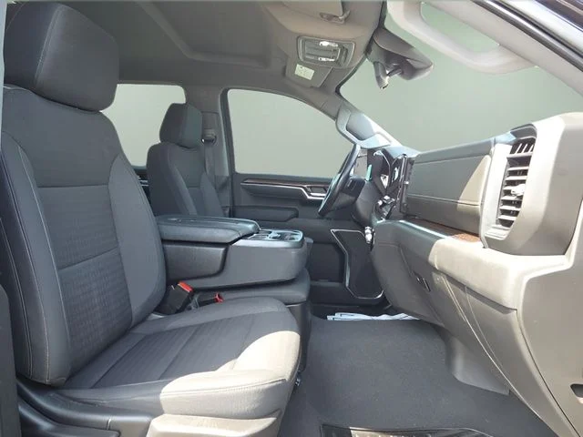 Used 2022 Silver GMC SLE image 15