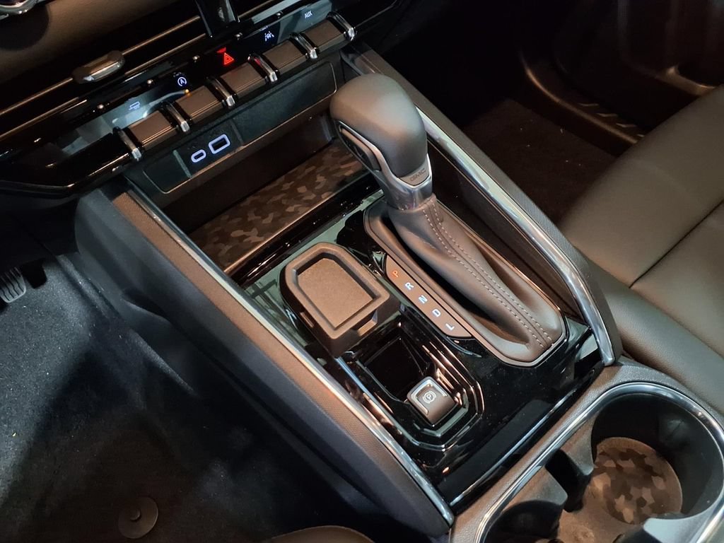 New 2026 Sterling Metallic GMC Elevation image 17