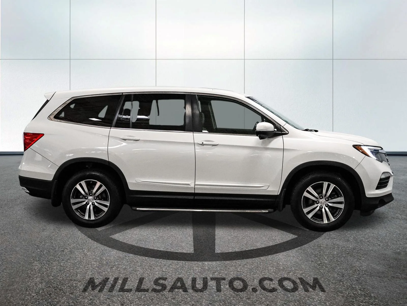 Used 2016 White Diamond Pearl Honda EX-L image 9