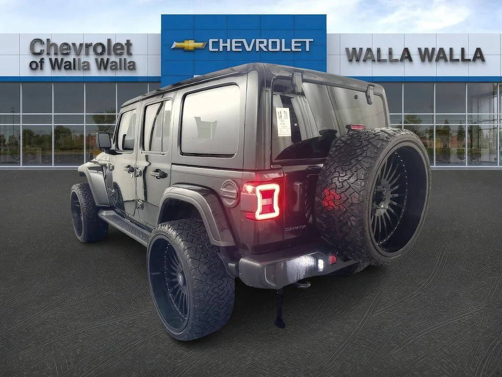 Used 2025 Black Jeep Sahara image 3