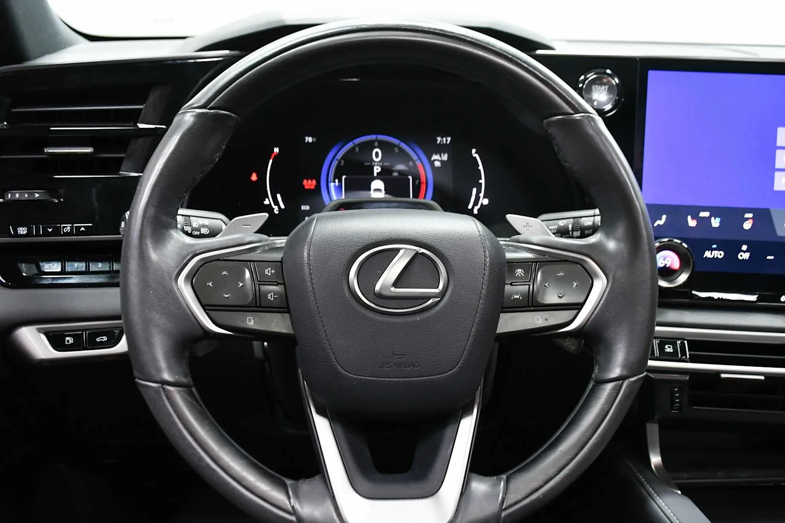 Certified Used 2024 CAVIAR Lexus Luxury image 17