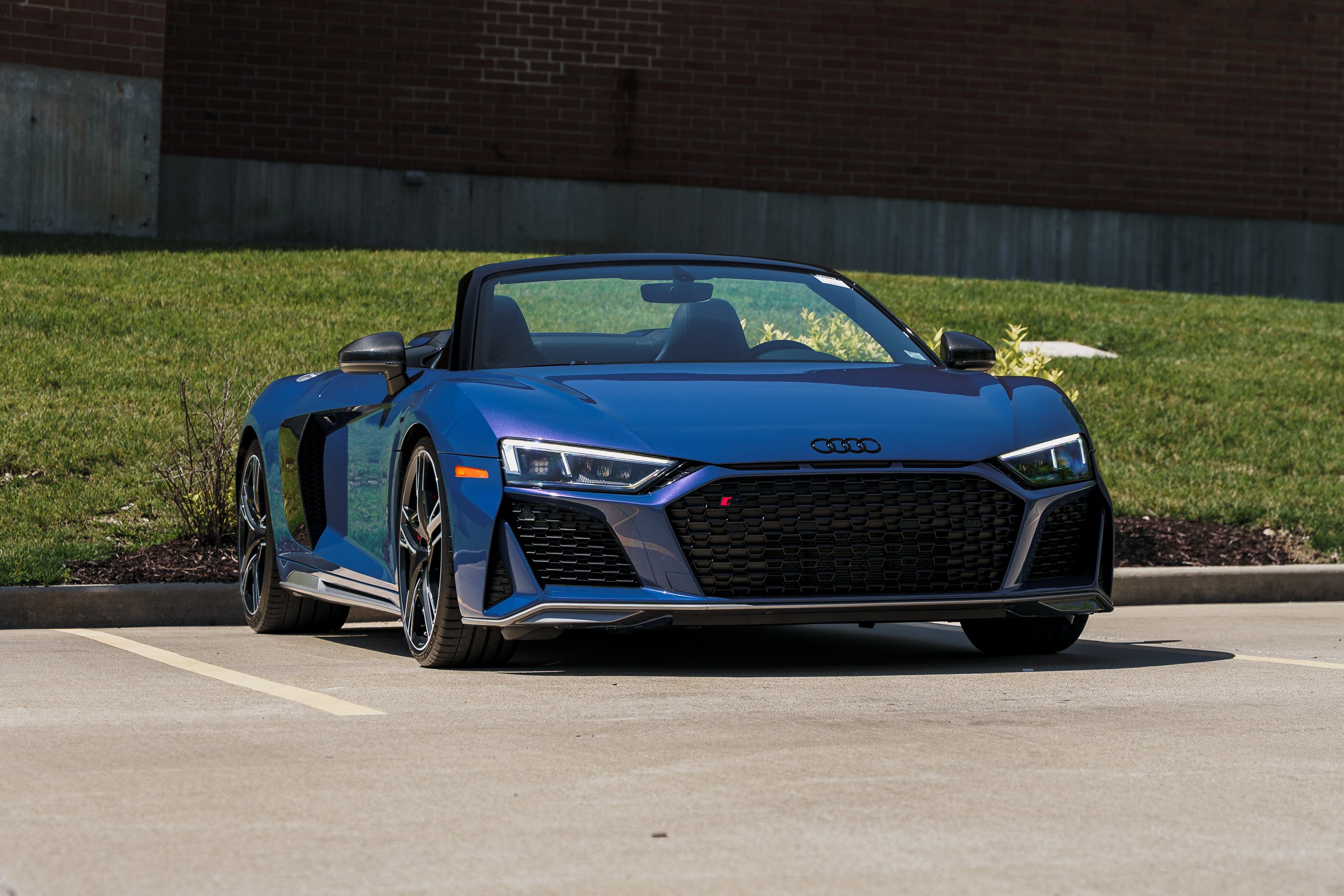 Used 2020 Ascari Blue Metallic Audi V10 performance image 1
