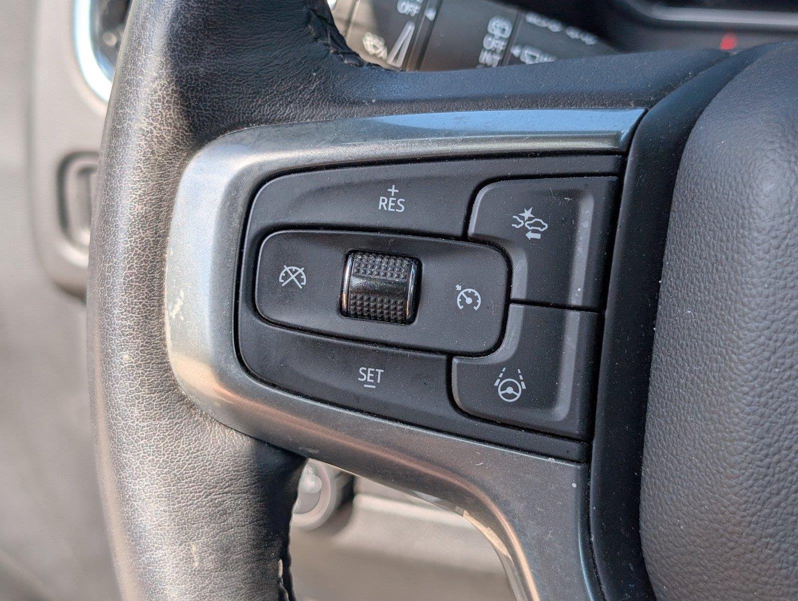 Used 2023 Black Chevrolet Premier image 28