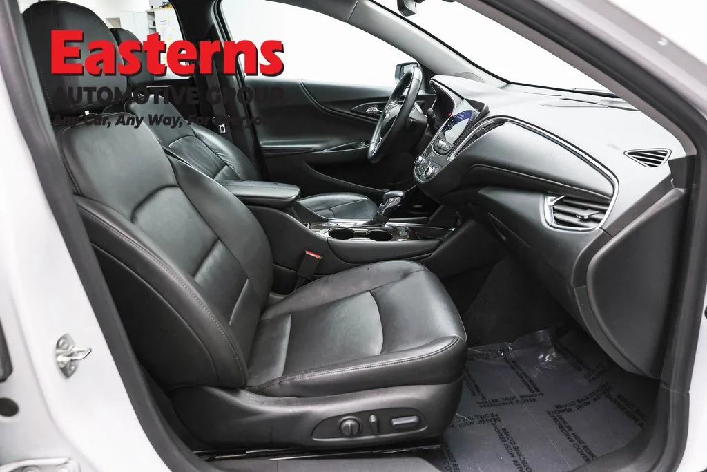 Used 2024 White Chevrolet LT image 26
