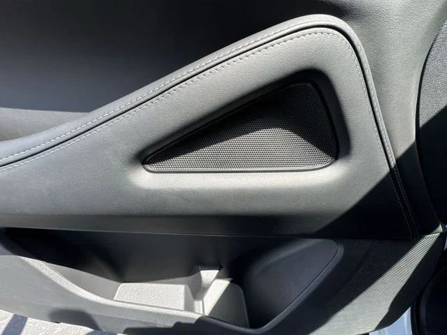 New 2027 White INFINITI LUXE image 25