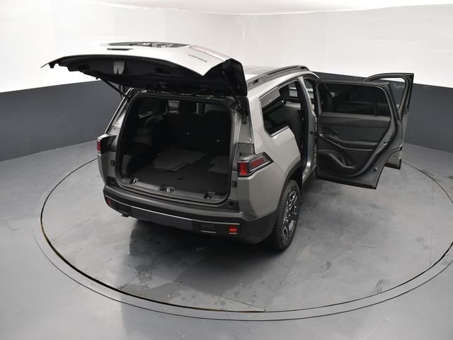 New 2026 Sting-Gray Clear-Coat Exterior Paint Jeep Laredo image 29