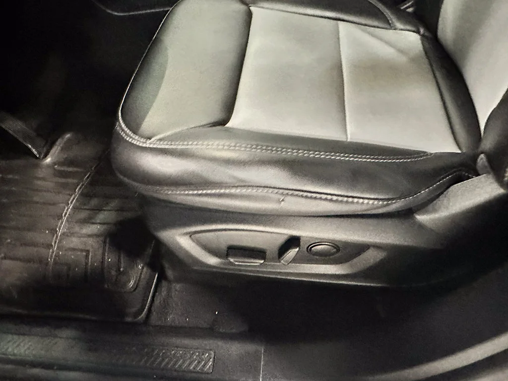 Used 2022 White Ford XLT image 22