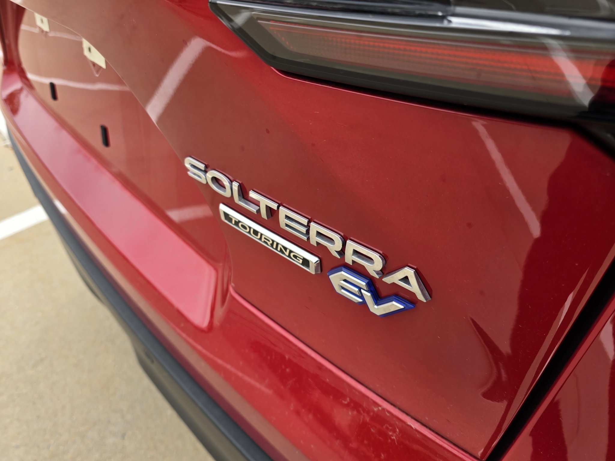 Used 2023 Elemental Red Pearl 2-Tone Subaru Touring image 12