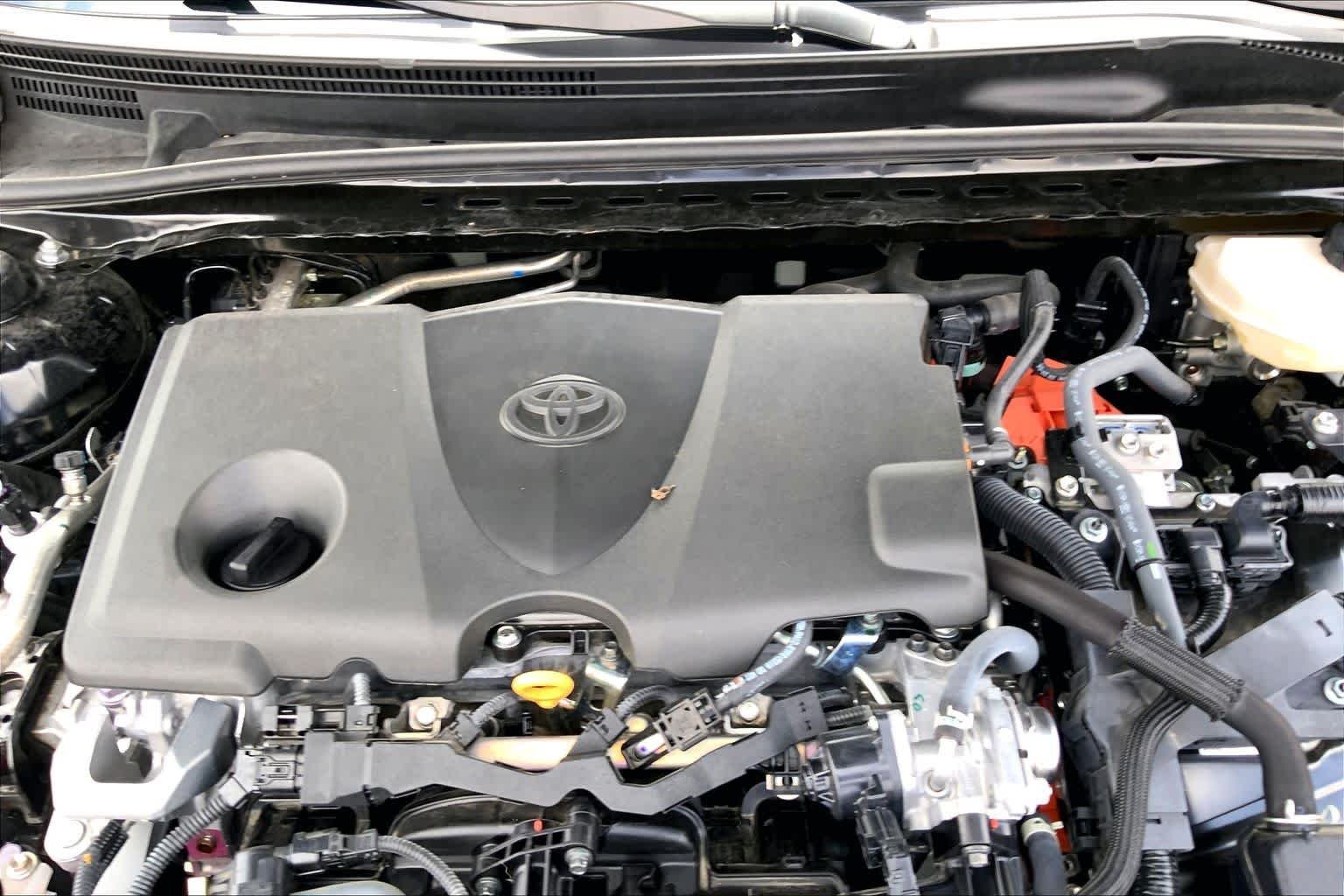 Used 2025 Midnight Black Metallic Toyota LE image 32