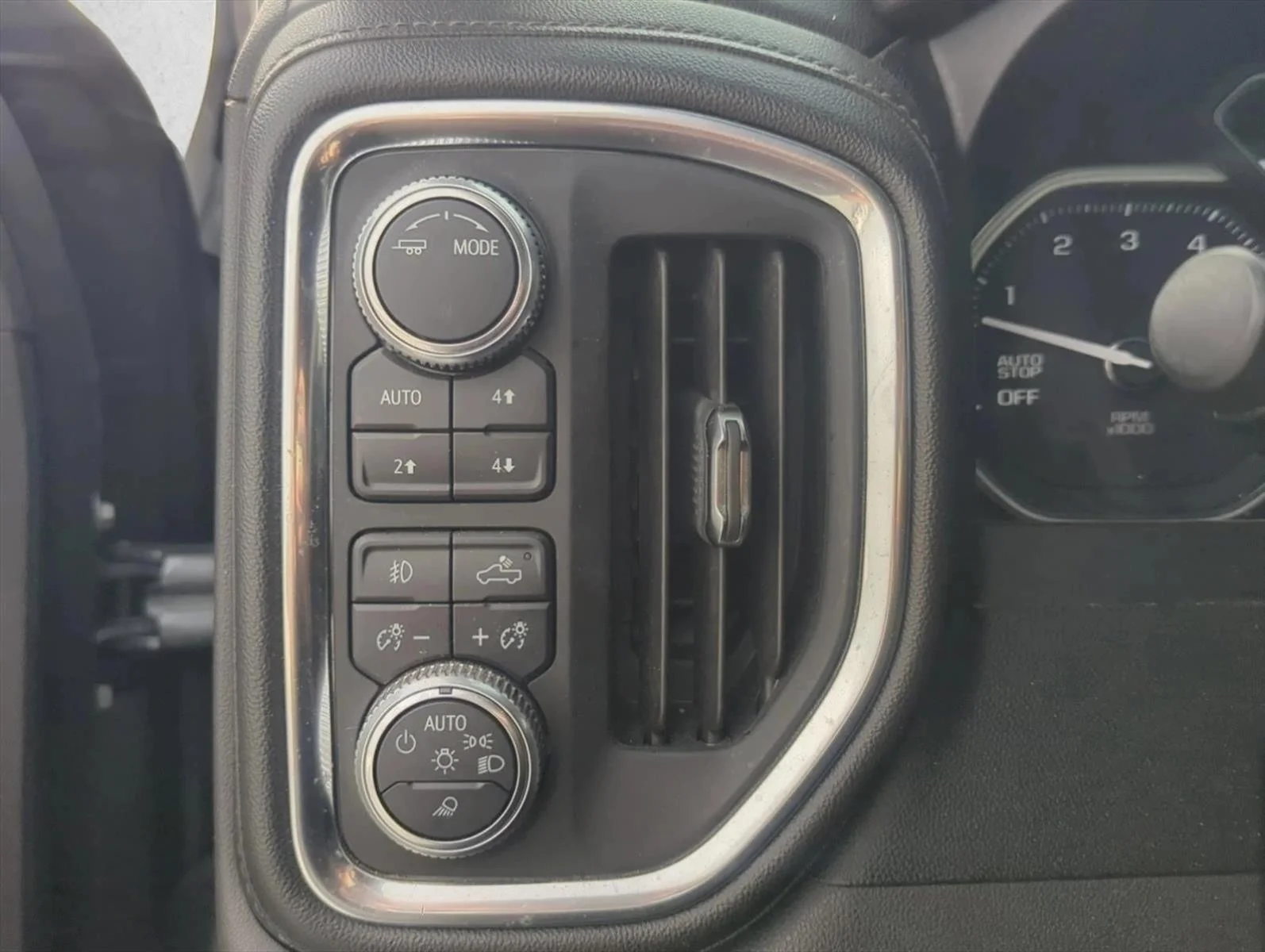 Used 2020 Satin Steel Metallic GMC Denali image 11