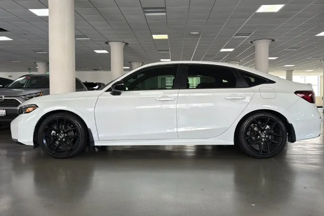 Used 2026 Platinum White Pearl Honda Sport image 10