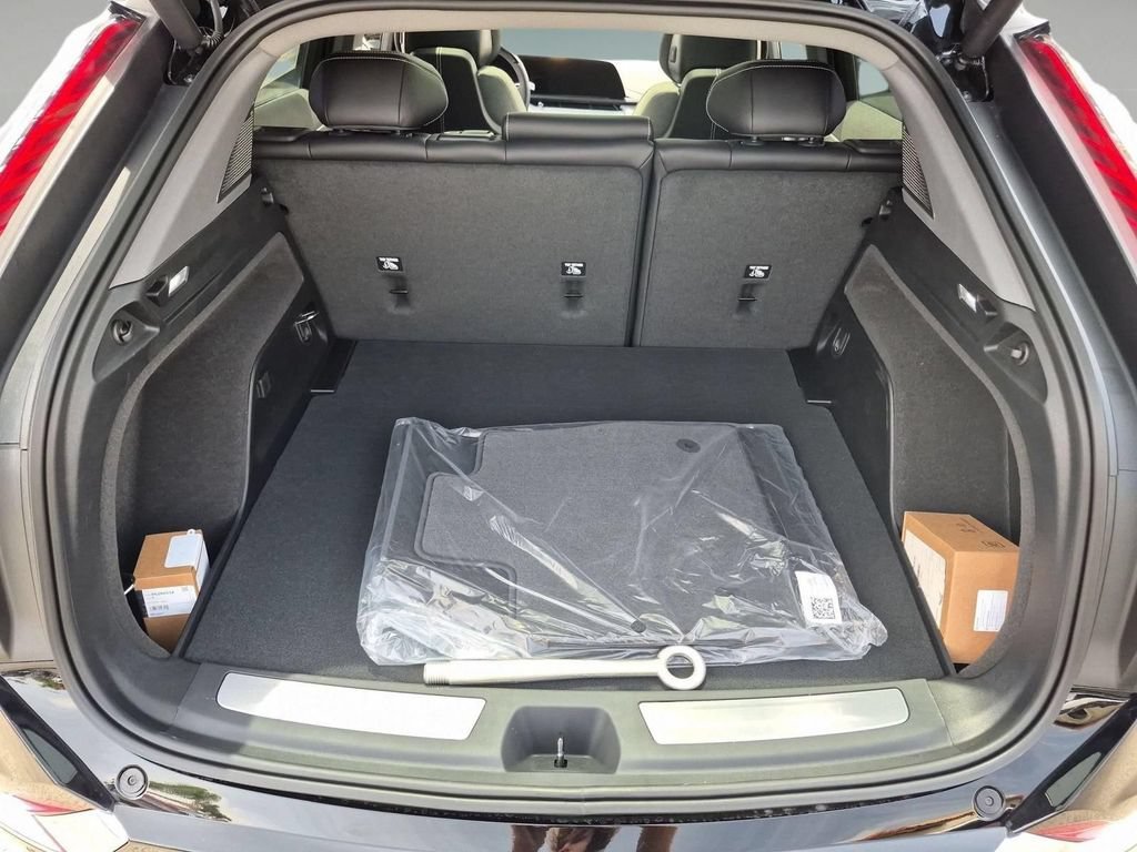 2027 Cadillac OPTIQ Luxury - Photo 25