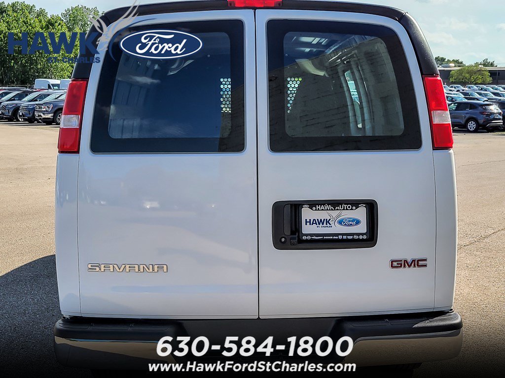 Used 2024 Summit White GMC CARGO image 5