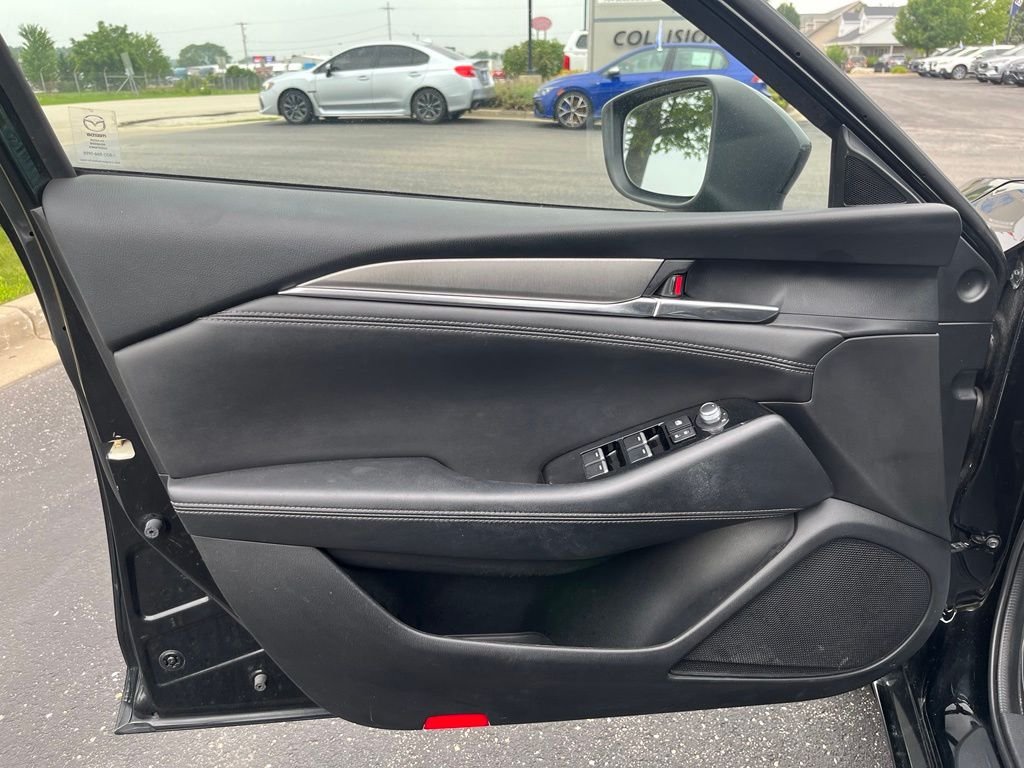 Used 2018 Black Mazda Touring image 9