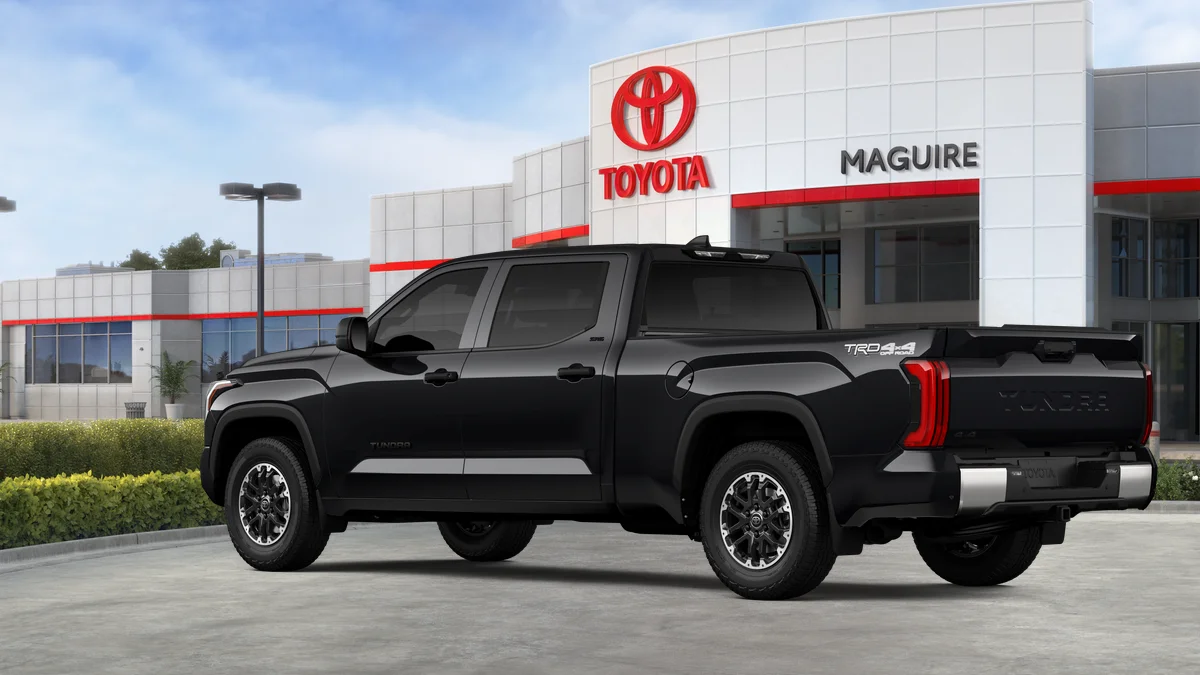New 2026 Midnight Black Metallic Toyota SR5 image 18