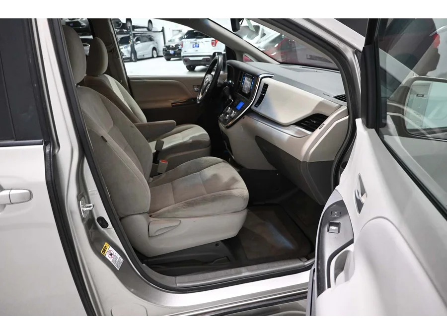 Used 2015 GOLD Toyota LE Mobility Handicap Van image 15