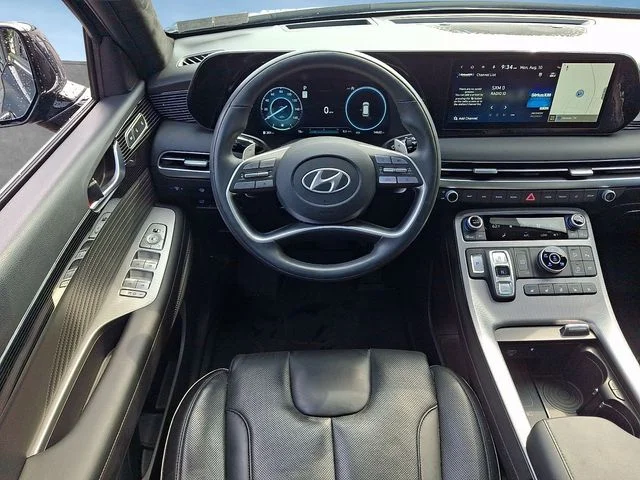 Used 2024 Green Hyundai Calligraphy image 11