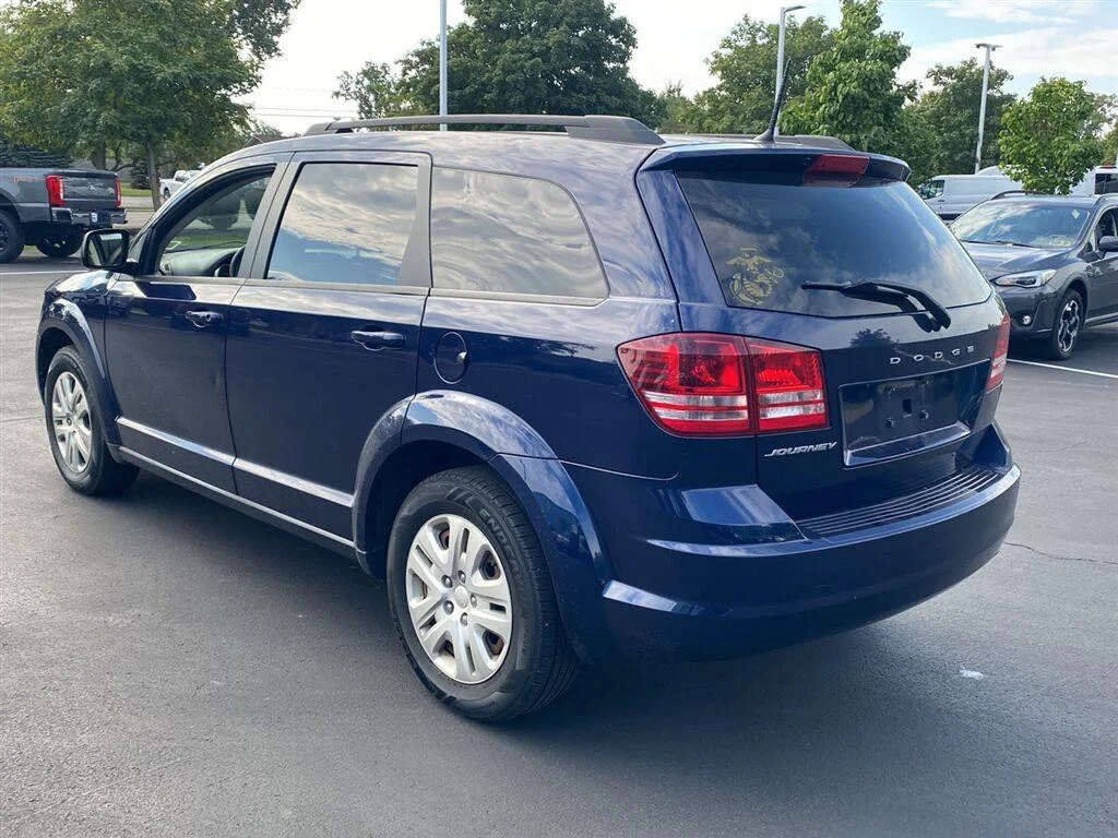 Used 2019 Contusion Blue Pearlcoat Dodge SE Value Pkg image 8
