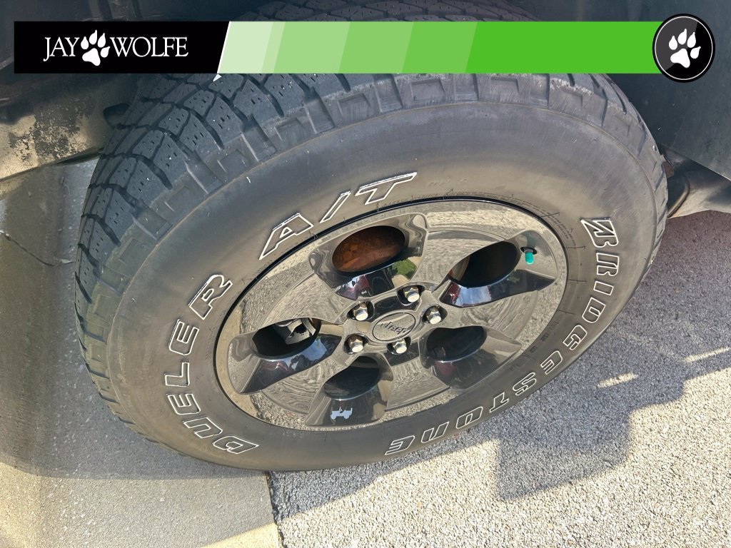 Used 2015 Silver Jeep Unlimited Sahara image 6
