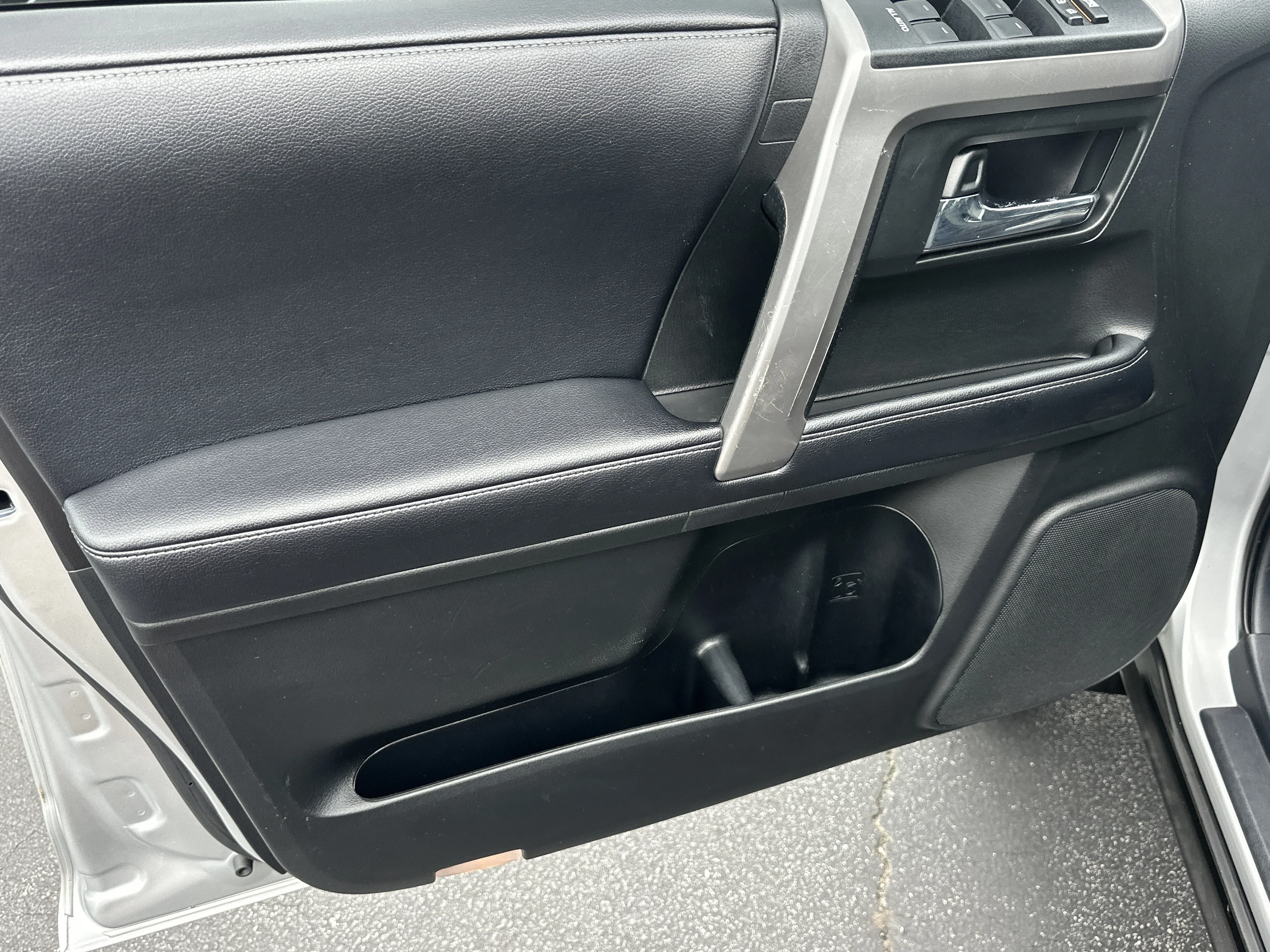 Used 2019 Classic Silver Metallic Toyota SR5 Premium image 10