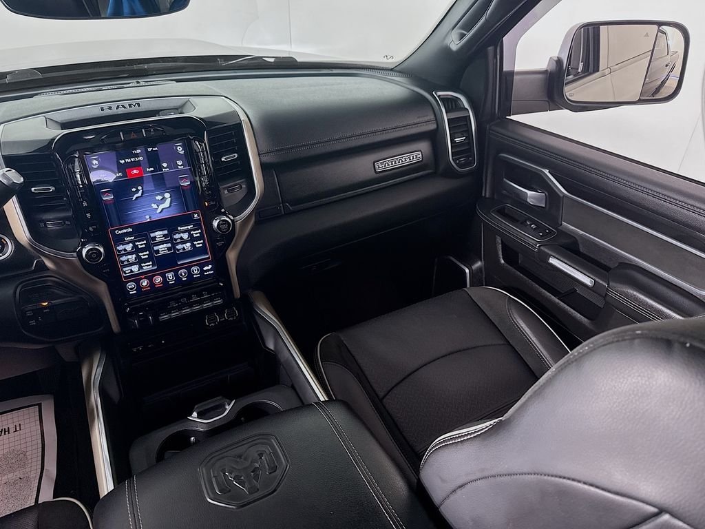 Used 2019 Diamond Black Crystal Pearlcoat Ram Laramie image 26