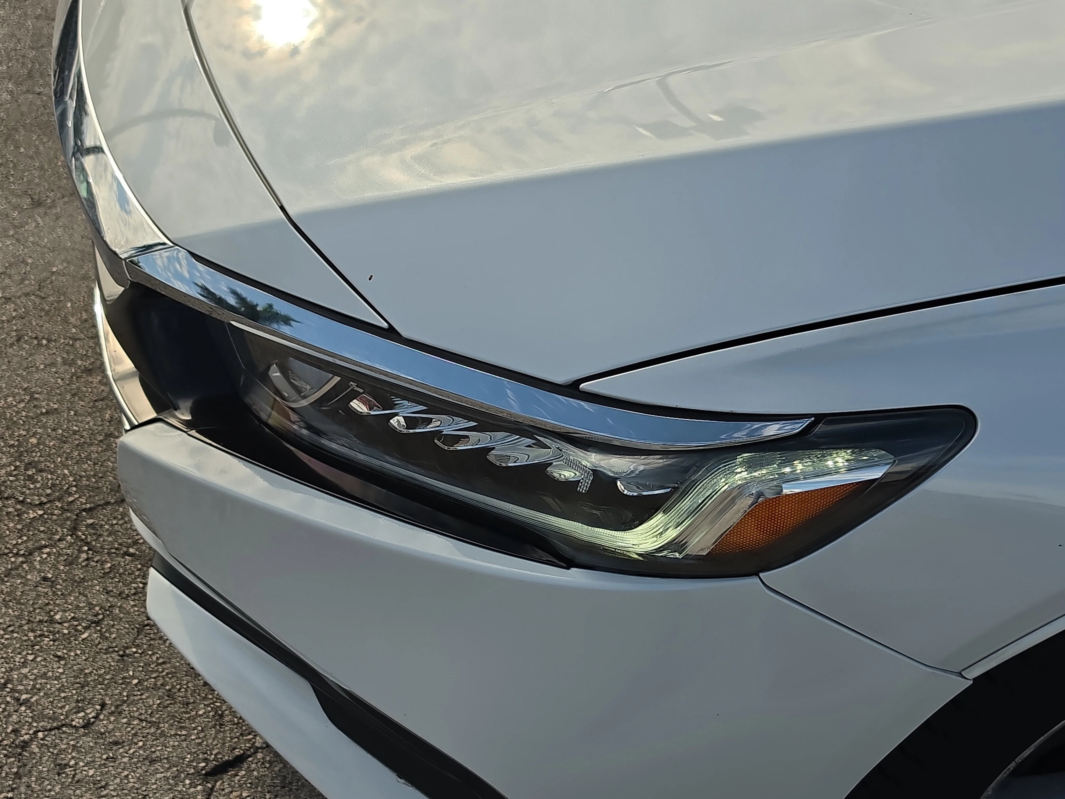 Certified Used 2021 Platinum White Pearl Honda LX image 8