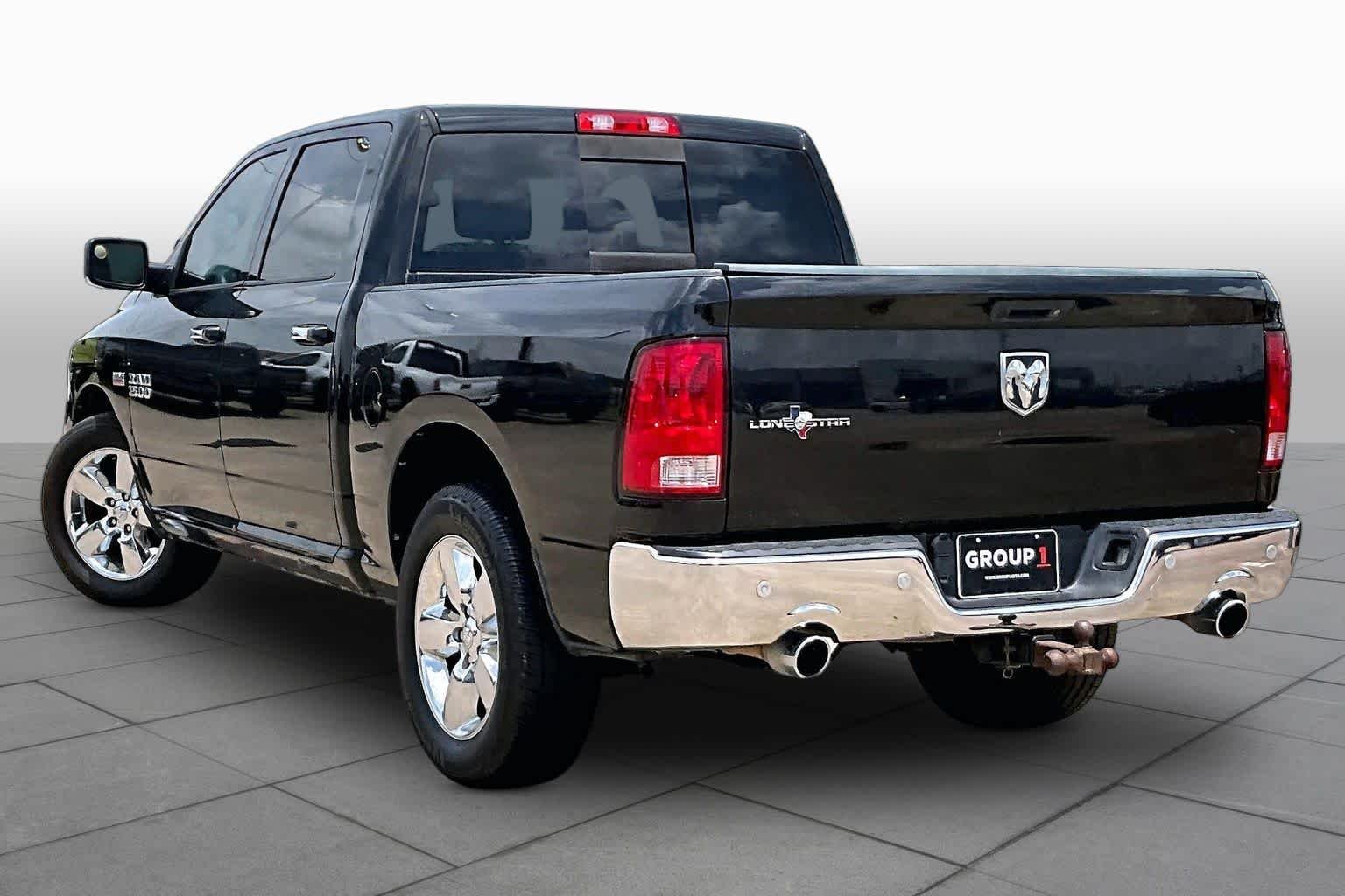 Used 2016 Brilliant Black Crystal Pearlcoat Ram Lone Star image 12