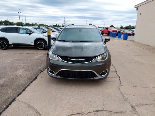 Used 2019 Crystal Metallic Chrysler Touring L Plus image 9