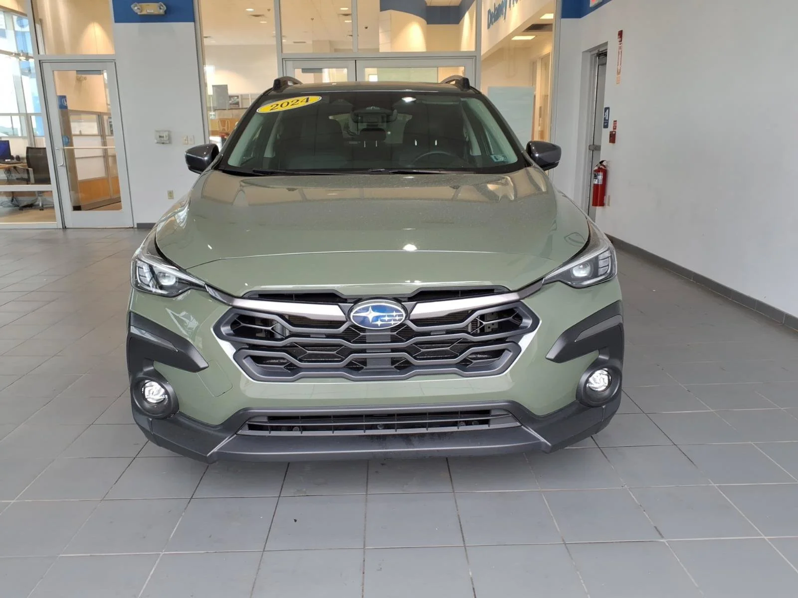 Used 2024 Alpine Green Subaru Limited image 2
