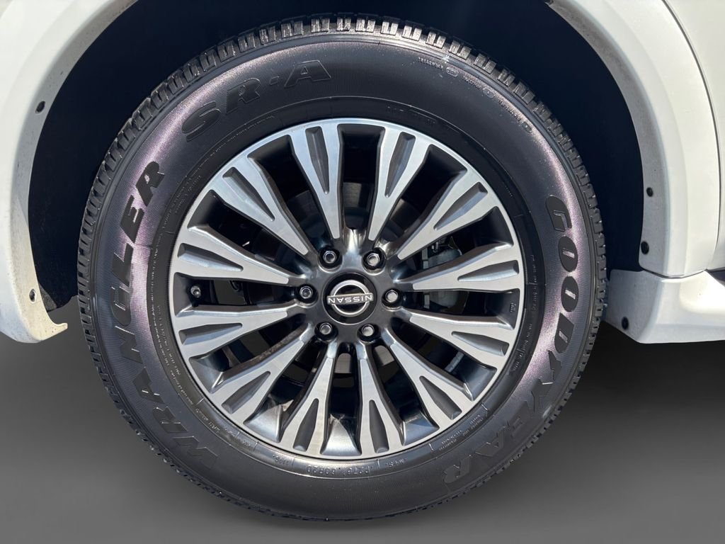 Used 2022 White Nissan SL image 11