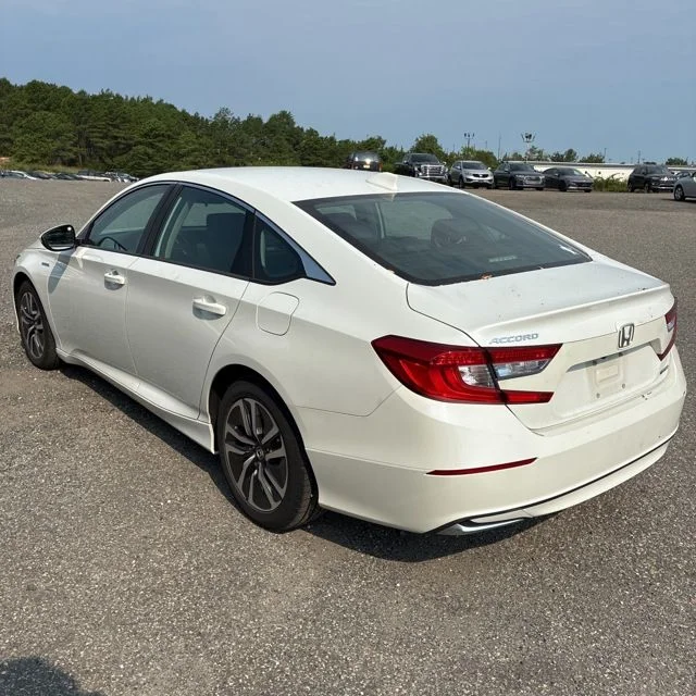 Used 2018 White Orchid Pearl Honda Base image 5
