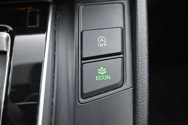 Used 2020 Crystal Black Pearl Honda Touring image 33