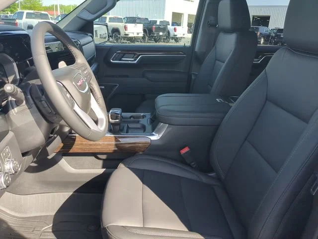 New 2026 Sterling Metallic GMC Elevation image 10
