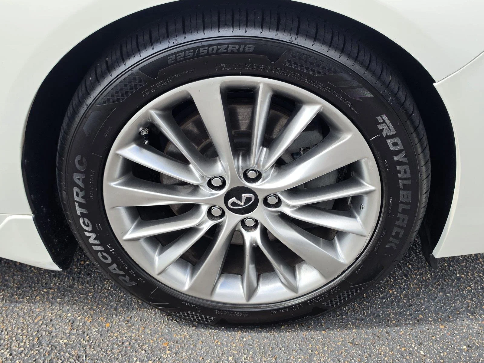 Used 2020 Pure White INFINITI 3.0t LUXE image 39