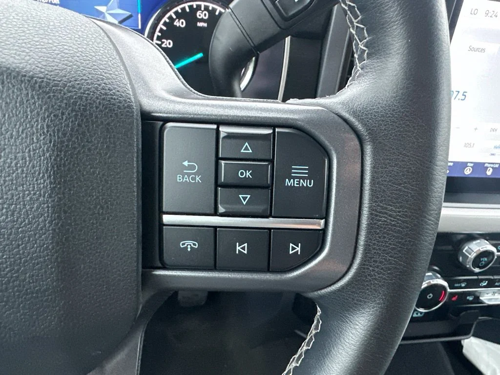 Used 2023 Blue Ford XLT image 19