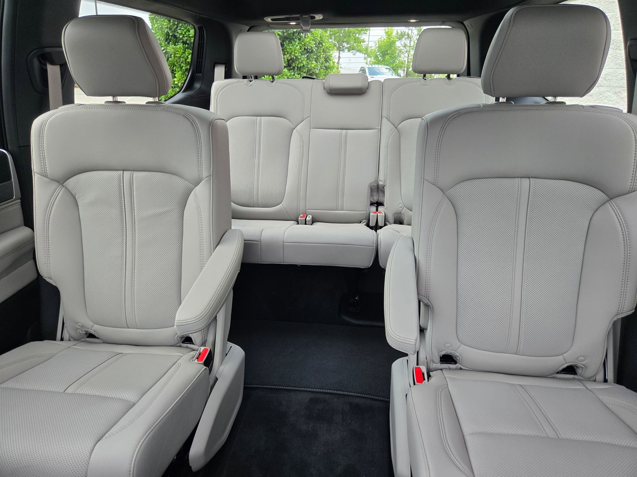 New 2026 Steel Blue Exterior Paint Jeep Limited Reserve image 13