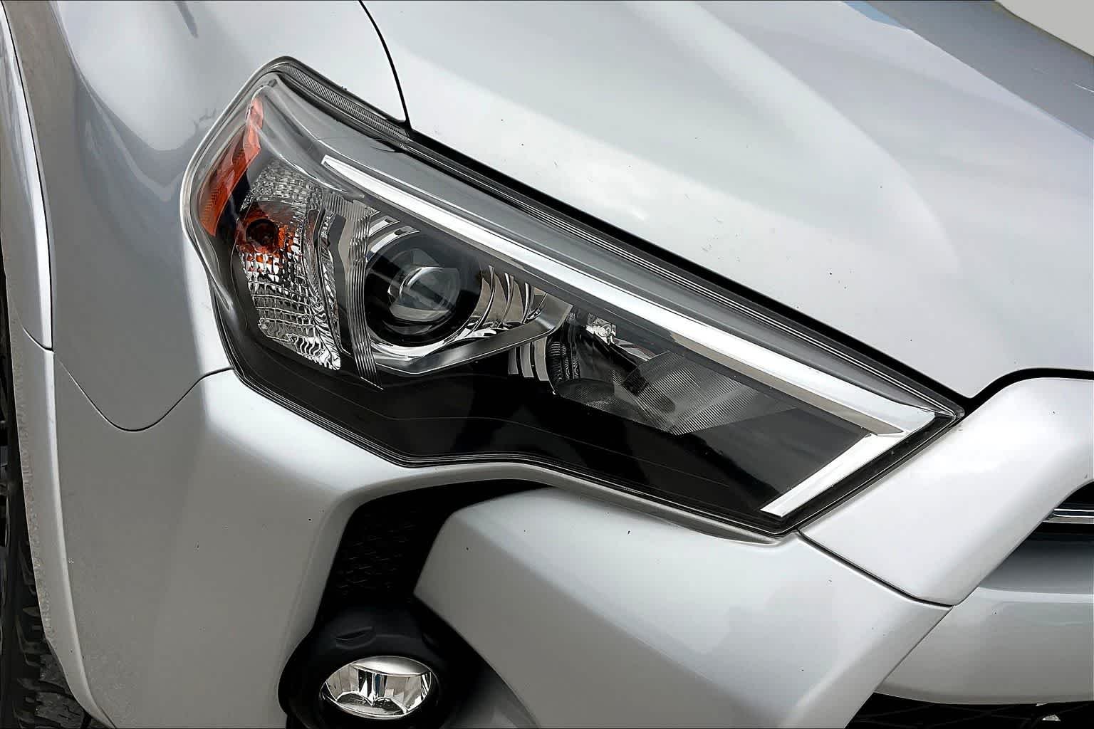 Used 2023 Classic Silver Metallic Toyota SR5 image 27