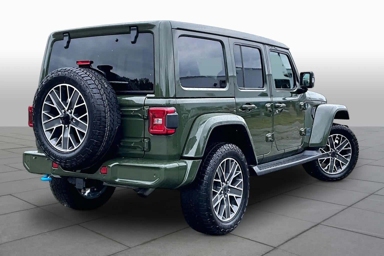 Used 2024 Sarge Green Clearcoat Jeep High Altitude image 13