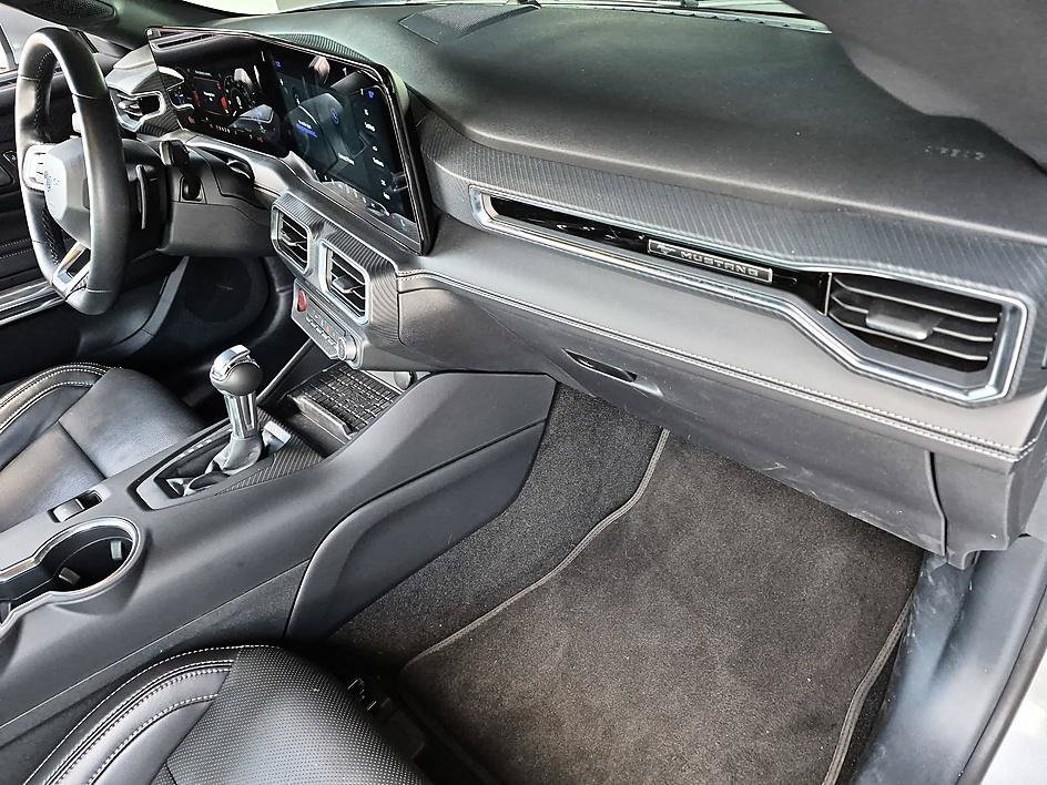 Used 2024 Silver Metallic Ford GT Premium image 33