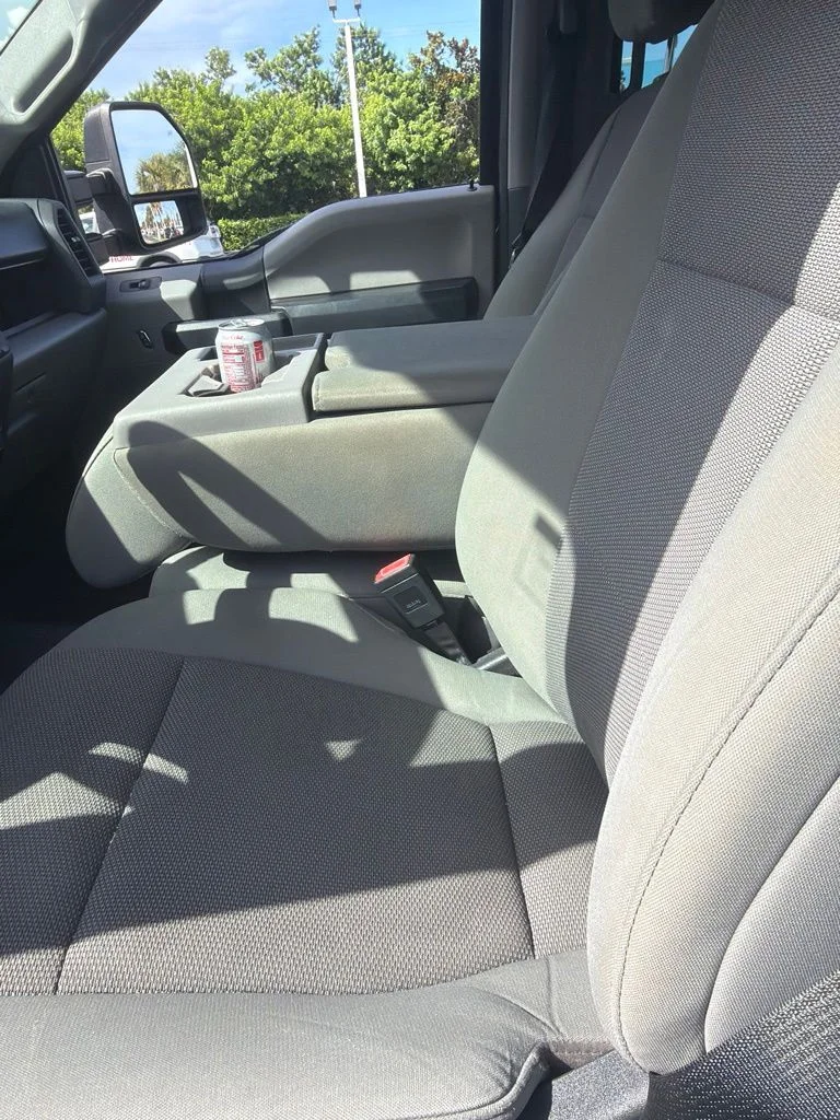 Used 2022 Black Metallic Ford XL image 3