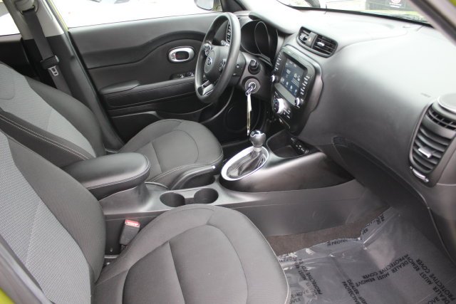 Used 2018 Green Kia Plus image 30