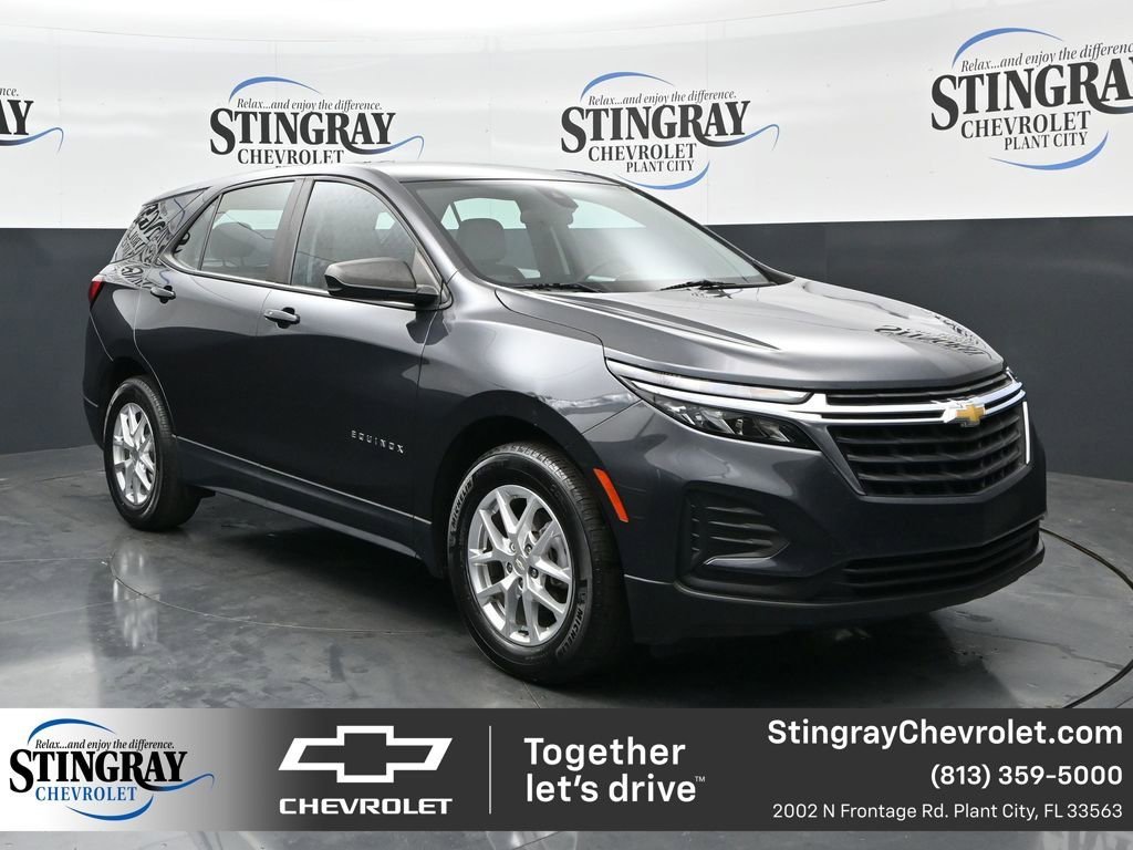 2022 Chevrolet Equinox LS's photo