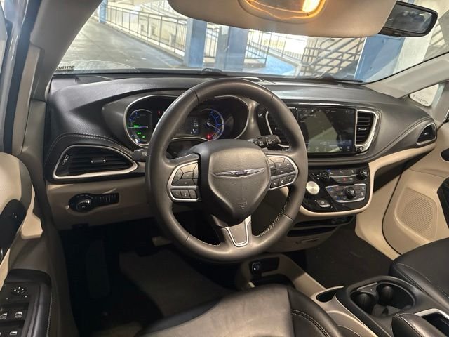2024 Chrysler Pacifica PHEV Select - Photo 6