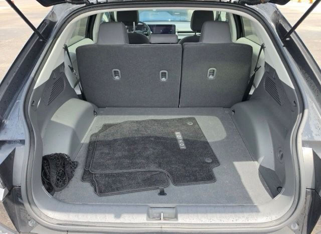 Certified Used 2025 Abyss Black Hyundai SE image 13